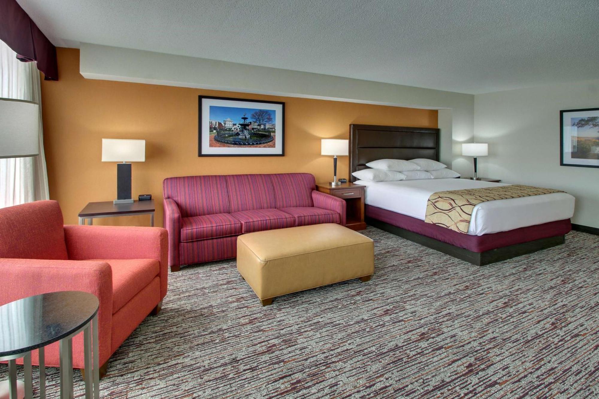 Drury & Bowling Hotel 3*