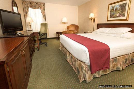 Drury & Bowling Hotel 3*